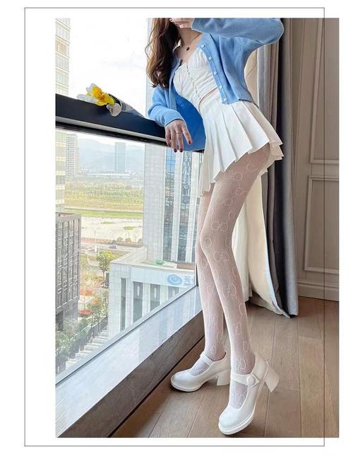 黑丝av三区观看的相关介绍