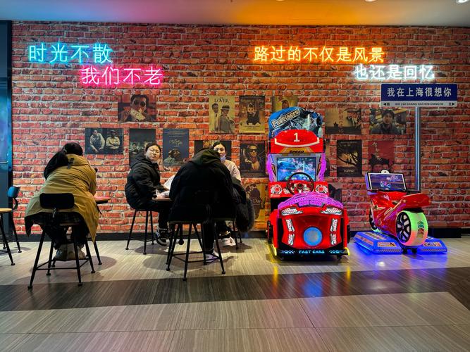 一边摸一边亲一边日的相关介绍