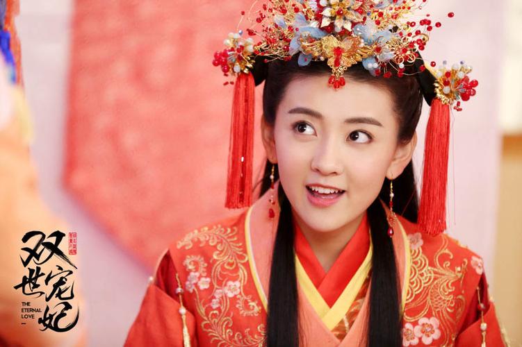 操处女警察的相关介绍