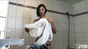 少妇人妻偷人精品一区二区的相关介绍