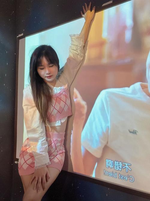 少妇久久久久久被弄高潮av的相关介绍