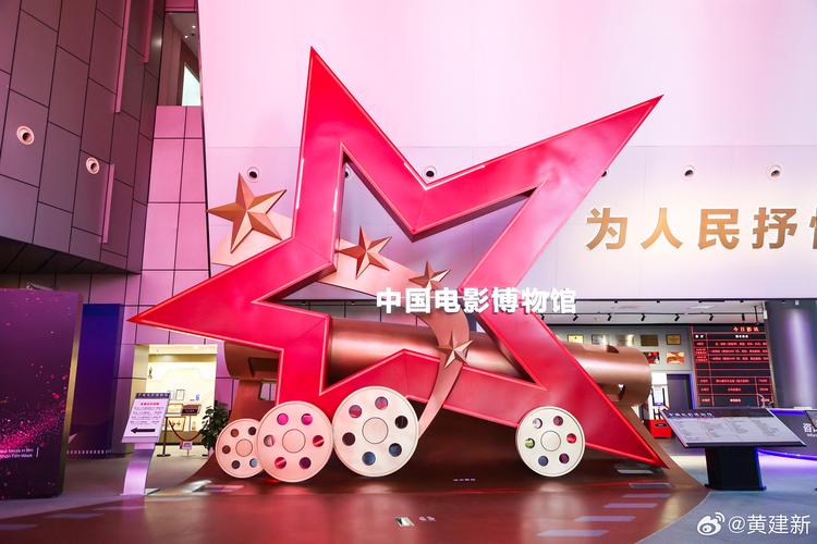 在电影院里男友给我舔的相关介绍