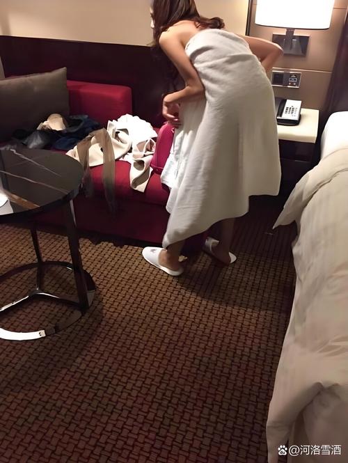 免费看女性的相关介绍