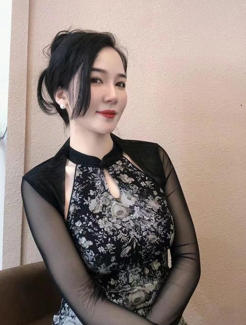 我的老师是美女的相关介绍