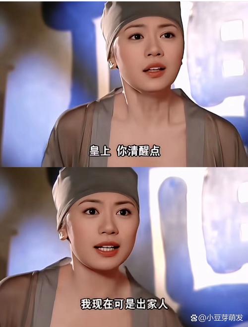 一边摸一边摸下边的视频的相关介绍