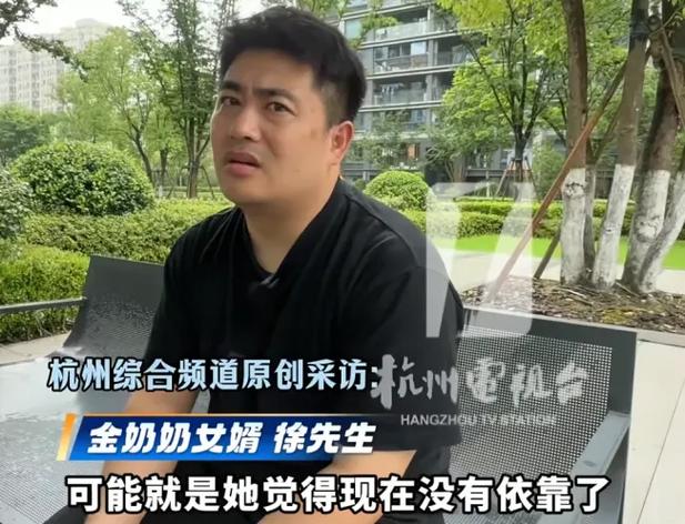 一边摸一边舔一边亲免费视频的相关介绍