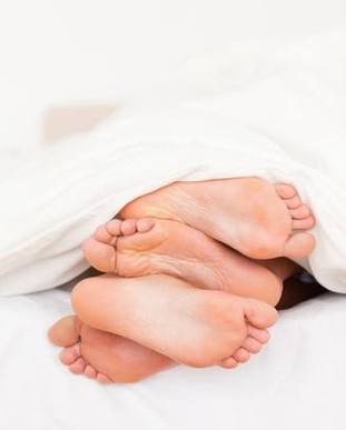 宾馆里露脸的人妻的相关介绍