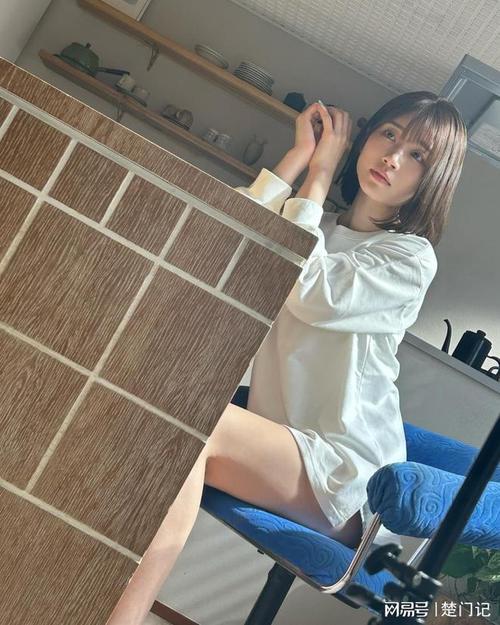 少妇色av的相关介绍