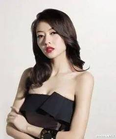 k罩杯人妻秘书的相关介绍