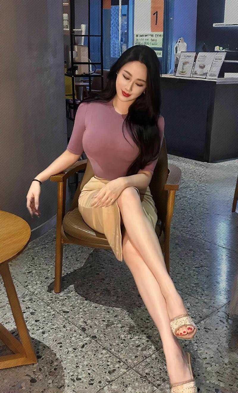 黑丝av操的相关介绍