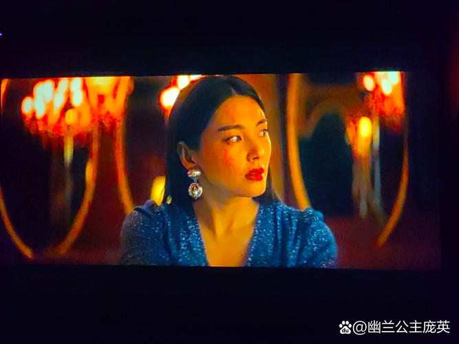 男人扒开女人添高潮的av的相关介绍
