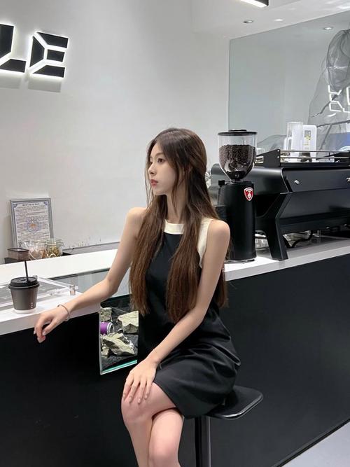 少妇av三区的相关介绍