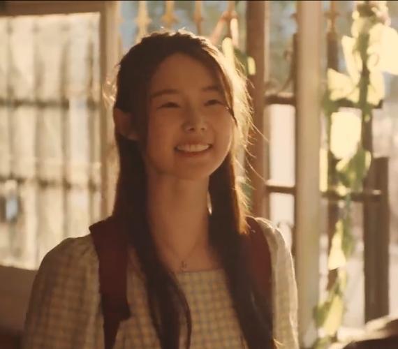 秘书女的相关介绍