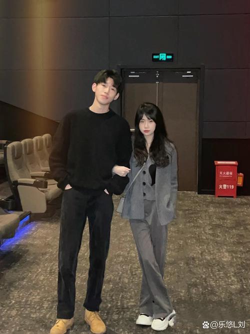 女人三十全集免费看的相关介绍