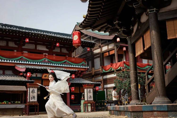 免费av日女人妇女少妇比的相关介绍