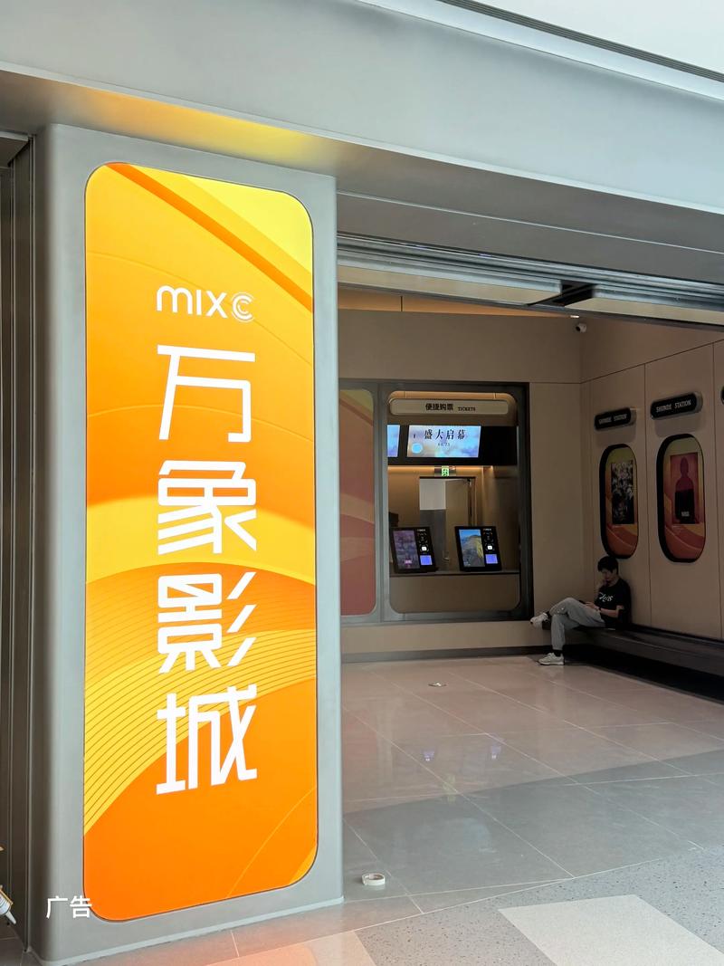 女生尿液是黄色的是什么原因的相关介绍